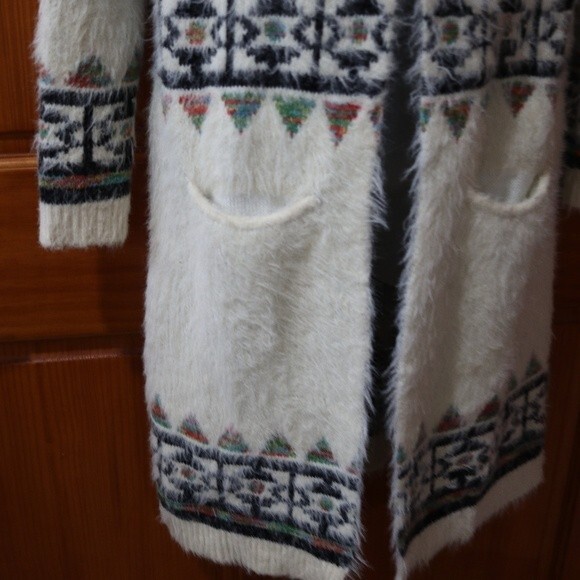 Sequin Hearts Aztec Print Fuzzy Long Line Blanket Cardigan Sweater Med - Picture 6 of 15